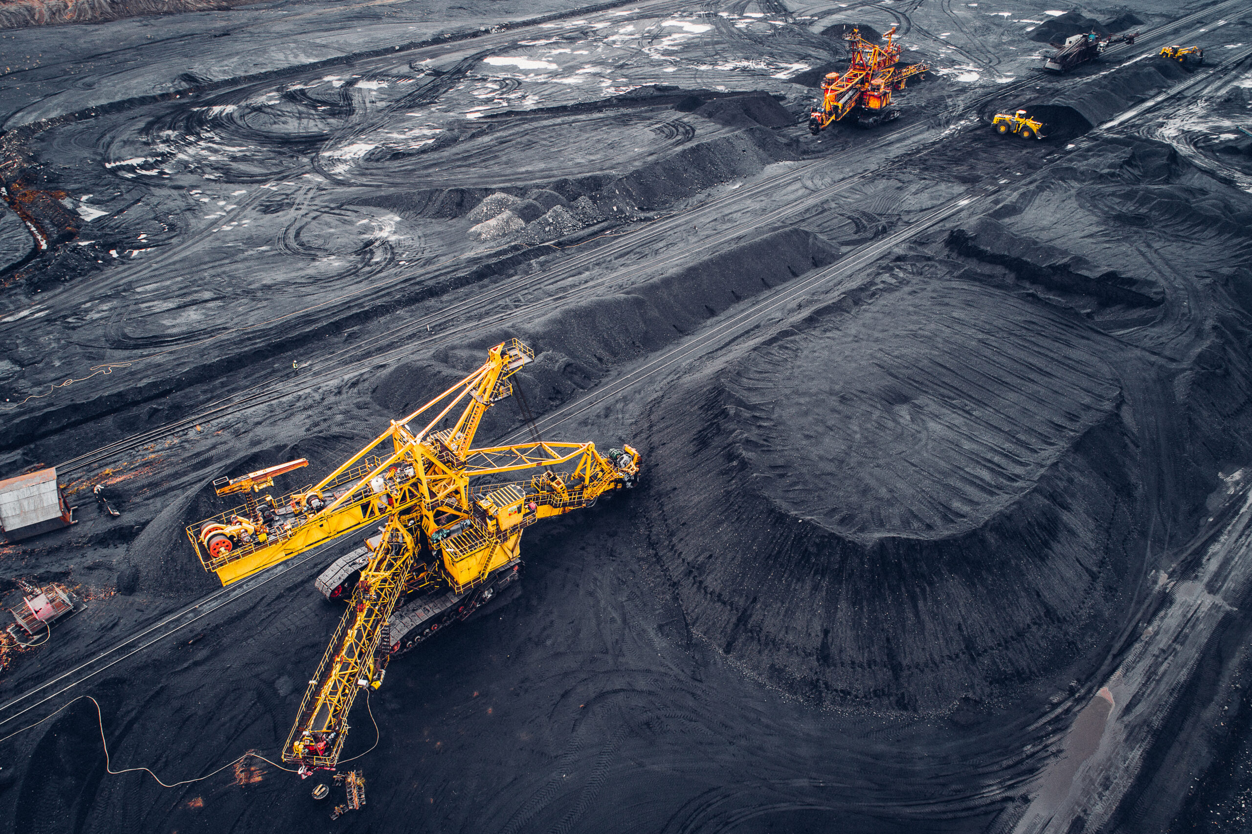 Home coal mining at an open pit